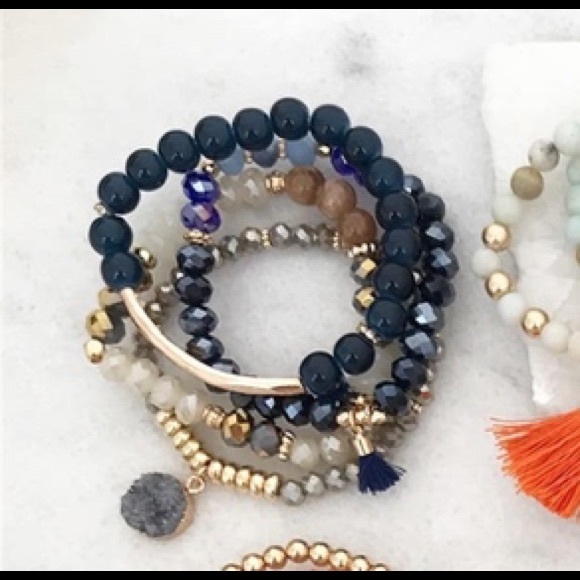 Beautiful bracelet set with Druzy & Tassels 💜 - Picture 3 of 7